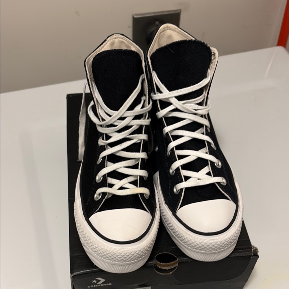 Platform Converse Black and White High-Top Sneakers